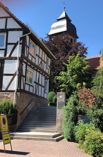 Vorschaubild Blick auf die Klosterkirche Germerode